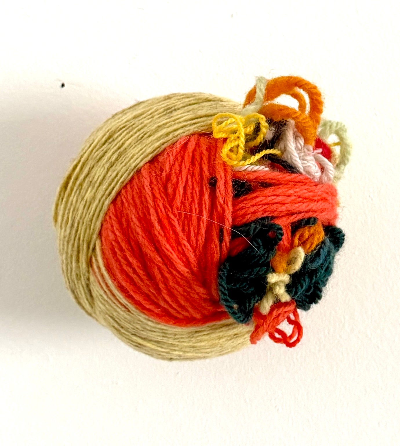 Konenki ou les années de renouveau 2, laine, 10x10 cm, 2026.